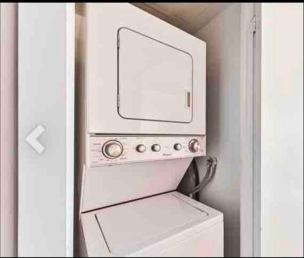 Beautiful Unit In Heart Of Downtown Toronto Apartment Екстериор снимка